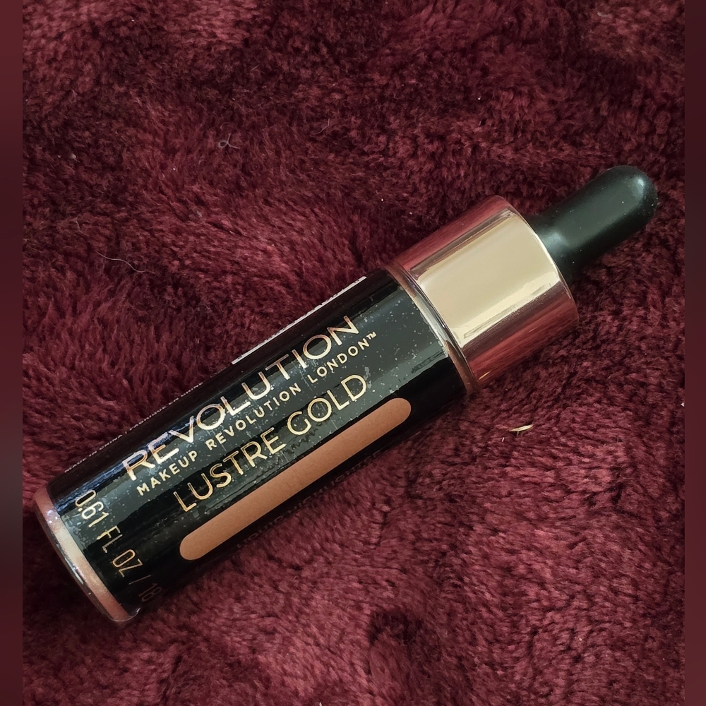 Revolution London Lustre Gold Liquid Highlighter 18ml NIP